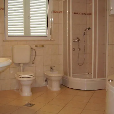 Andela * Sveti Filip i Jakov