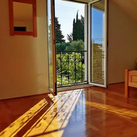 Andela Sveti Filip i Jakov